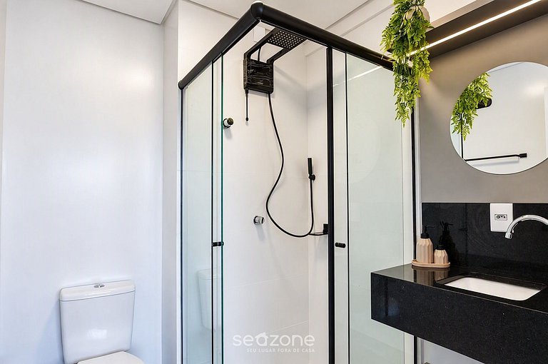 Studio em Cond. c/ Piscina e Varanda RSO0040