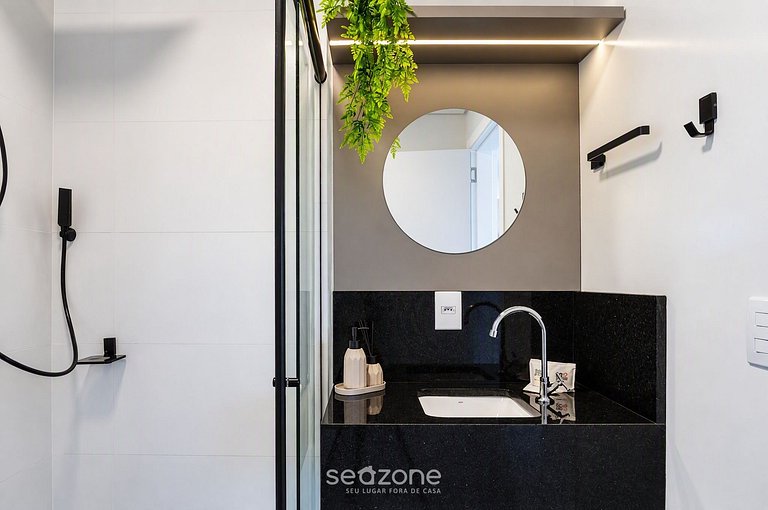 Studio em Cond. c/ Piscina e Varanda RSO0040