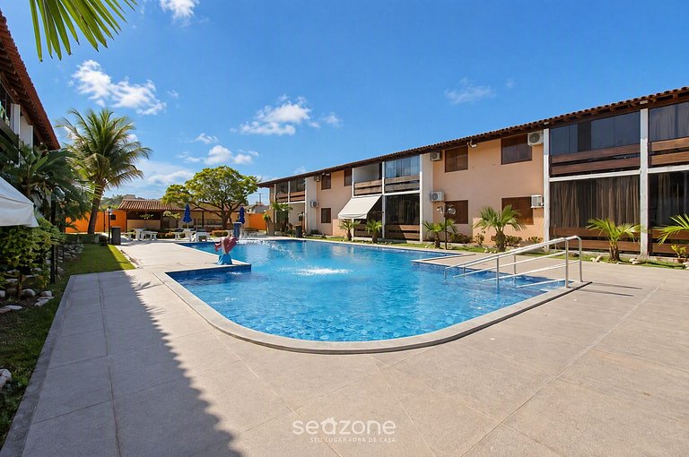 Apto. c/ Balcón en Condo. c/ Piscina PTL0130