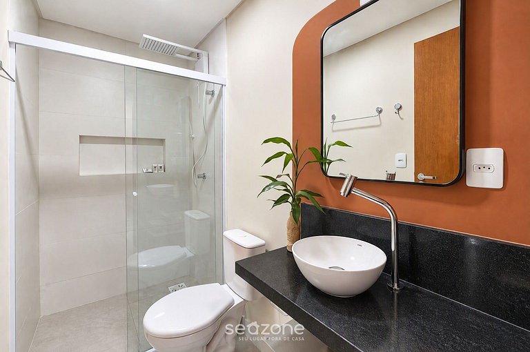 Studio em Cond. c/ Piscina e Varanda RUT0017