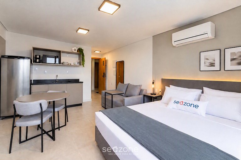 Studio em Cond. c/ Piscina e Varanda RUT0016