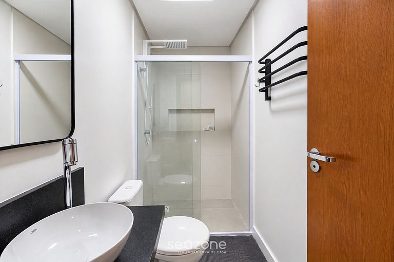 Studio en Condo. c/ Piscina y Balcón RUT0016