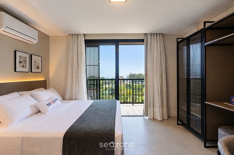 Studio en Condo. c/ Piscina y Balcón RUT0035