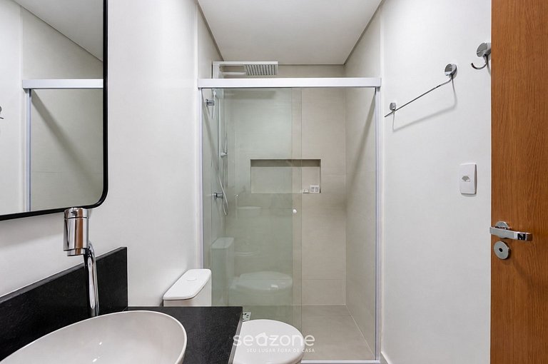 Studio em Cond. c/ Piscina e Varanda RUT0035