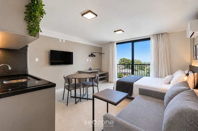 Studio em Cond. c/ Piscina e Varanda RUT0021