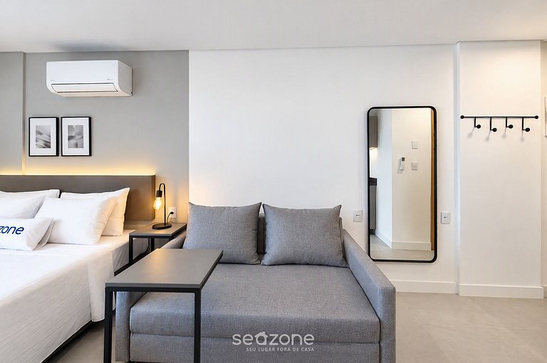 Studio em Cond. c/ Piscina e Varanda RUT0021