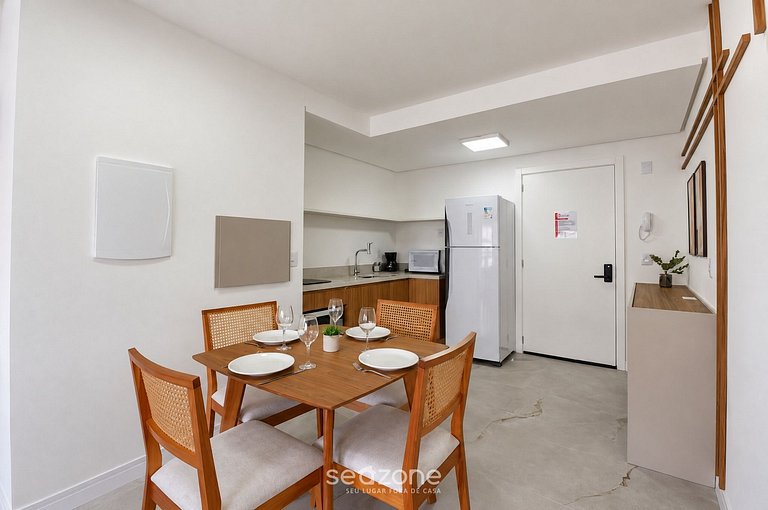 Studio em Cond. c/ Piscina e Vista Cid. IGA0503