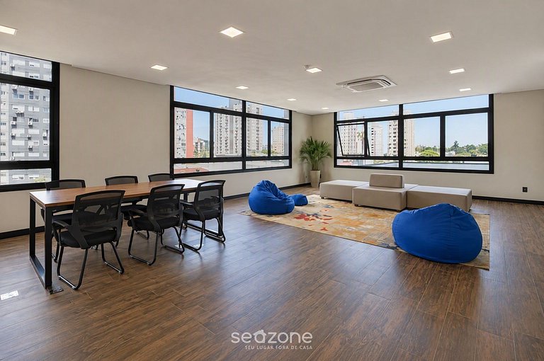 Studio em Cond. c/ Piscina e Vista Cid. IGA0503