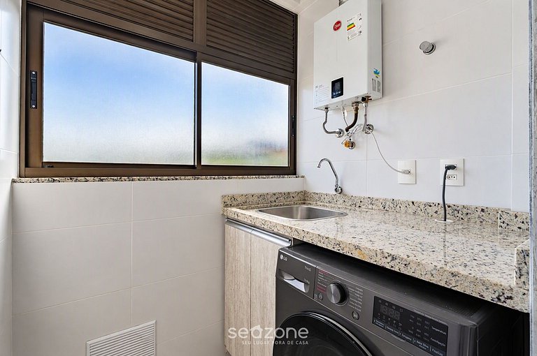 Apto. en Condo. c/ Piscina y parr. ADC0106
