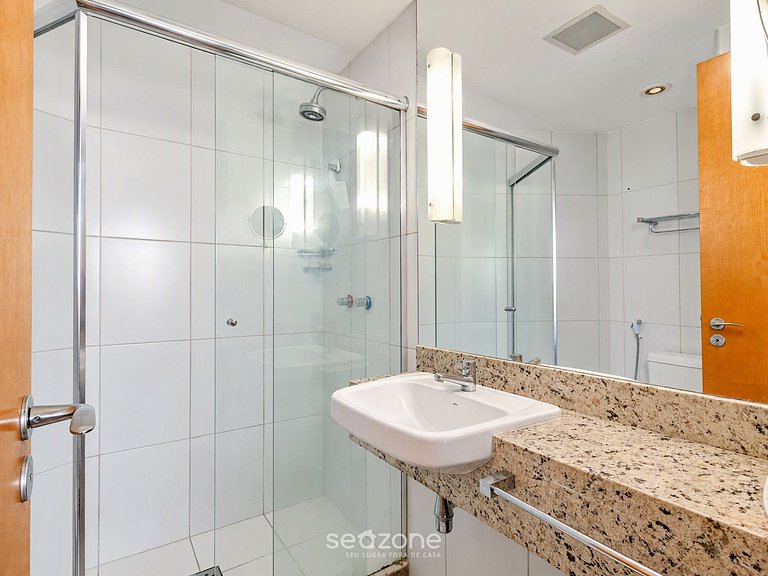 Studio en Condo. c/ Piscina MSB1803