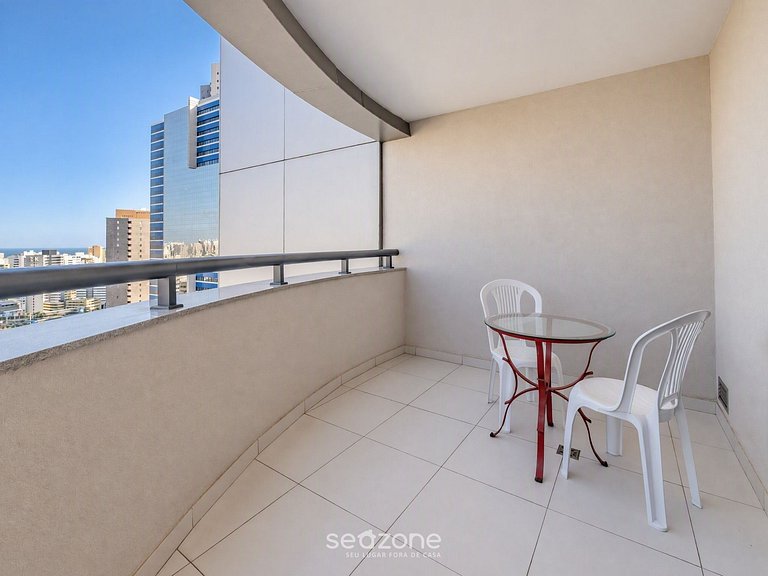 Studio en Condo. c/ Piscina MSB1803
