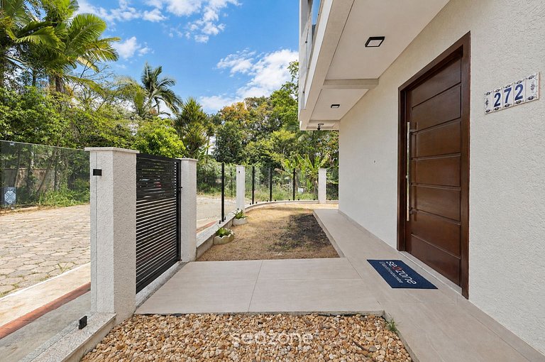 Casa c/ churrasq. privativa GIL0001