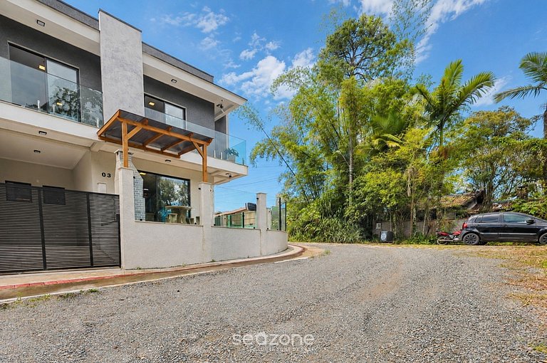 Casa c/ churrasq. privativa GIL0001