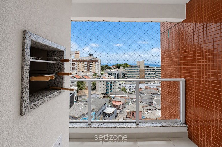 Apto. Bem localizado em Cond. c/ Piscina CES0802