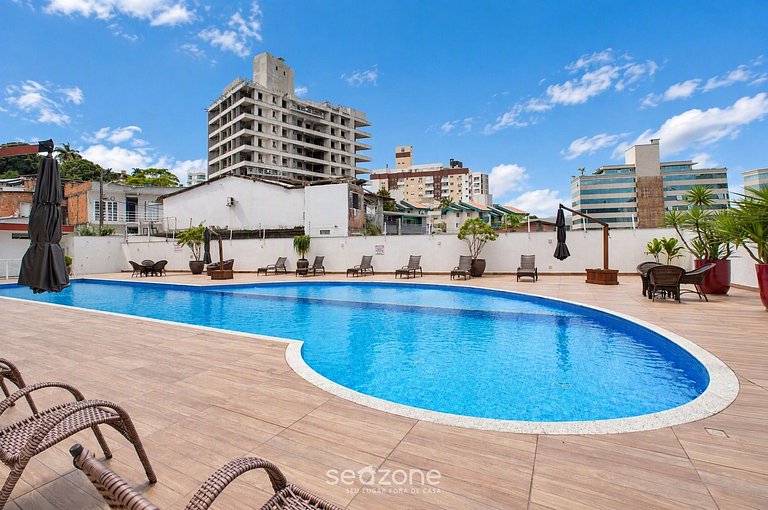 Apto. Bem localizado em Cond. c/ Piscina CES0802
