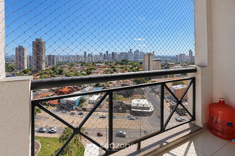 Apto. Bien ubicado en Condo. c/ Piscina CRY0310
