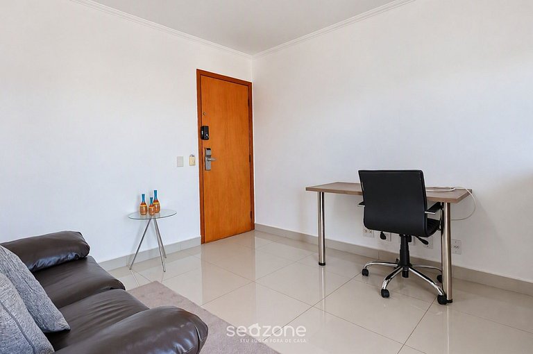 Apto. Bien ubicado en Condo. c/ Piscina CRY0310