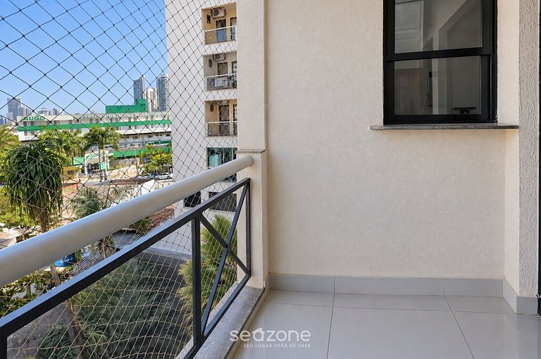 Apto. Bem localizado em Cond. c/ Piscina CRY1503