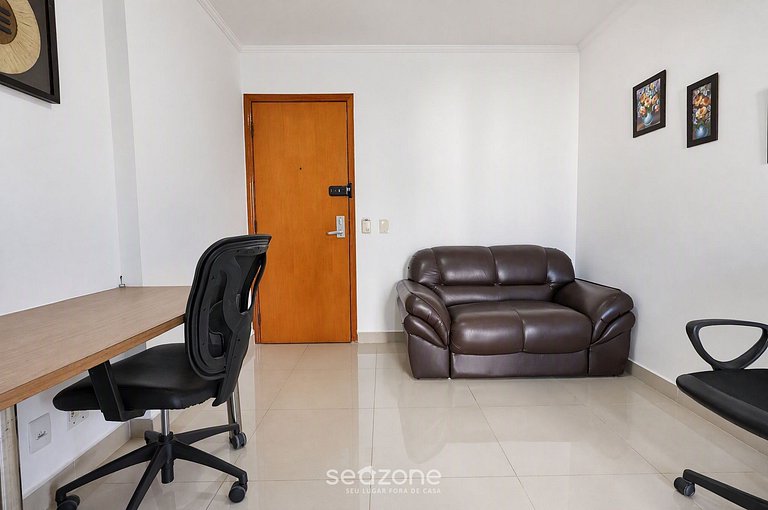 Apto. Bien ubicado en Condo. c/ Piscina CRY1503