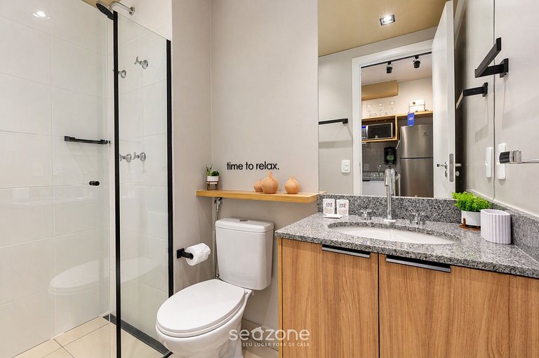 Studio bien ubicado en Condo. c/ Piscina MVO2402