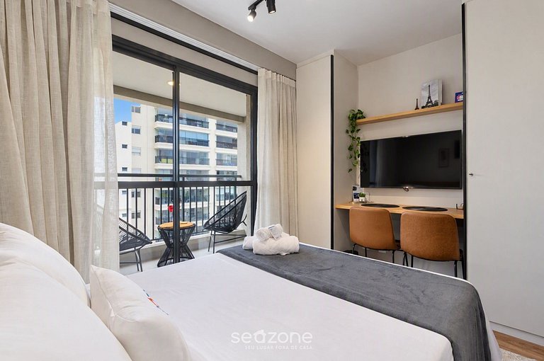 Studio Bem localizado em Cond. c/ Piscina MVO2402