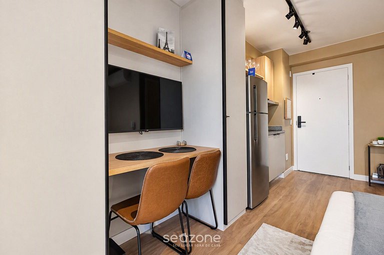 Studio Bem localizado em Cond. c/ Piscina MVO2402