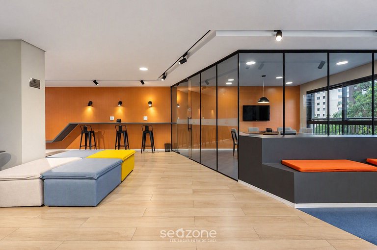 Studio Bem localizado em Cond. c/ Piscina MVO2402