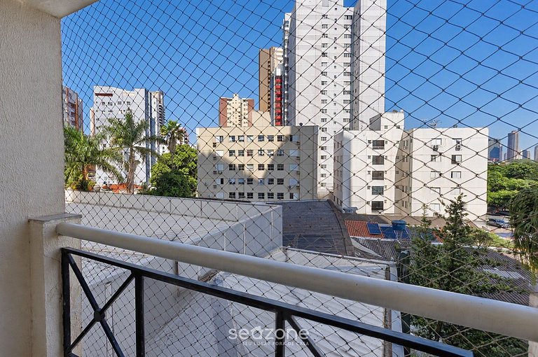 Apto. Bien ubicado en Condo. c/ Piscina CRY1503