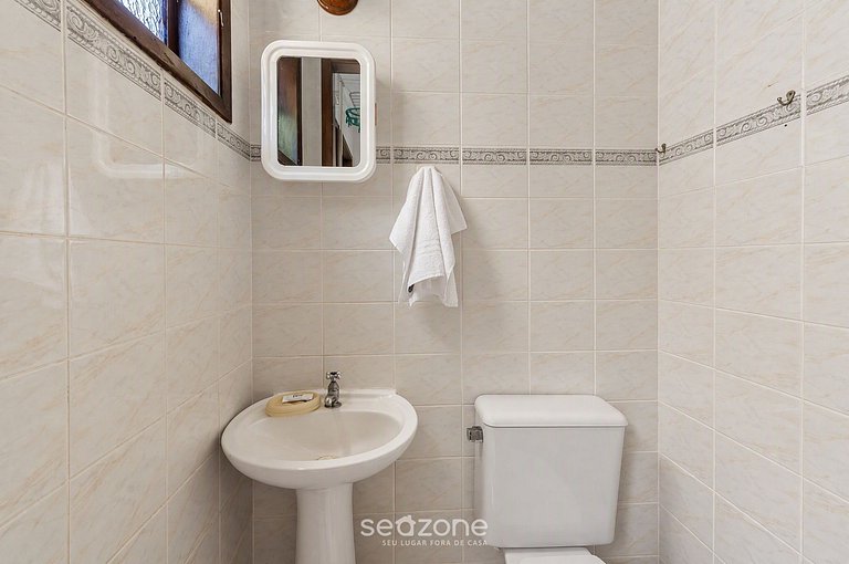 Apto. en Condo. c/ Piscina PTB0108