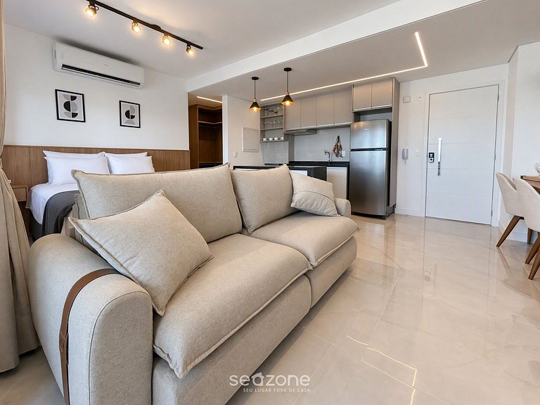 Studio em Cond. c/ Piscina e Vista Cid. SRU3209