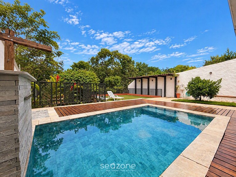 Casa c/ piscina priv. y parr. MGA0028