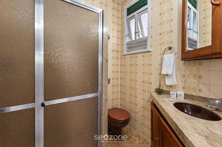 Apto. en Condo. c/ Piscina y Vista Lago JVE0222