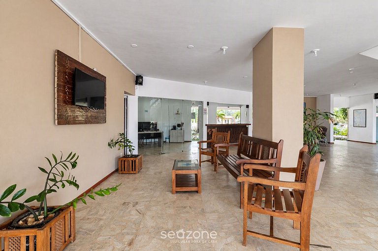 Apto. em Cond. c/ Piscina e Vista Lago JVE0222