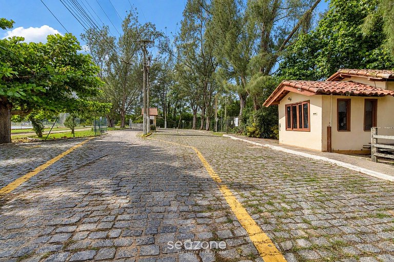 Apto. en Condo. c/ Piscina y Vista Lago JVE0222
